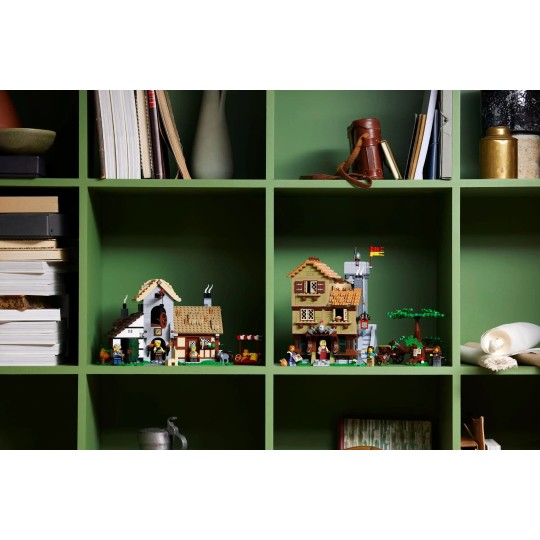 Lego Icons 10332 - La place de la ville médiévale