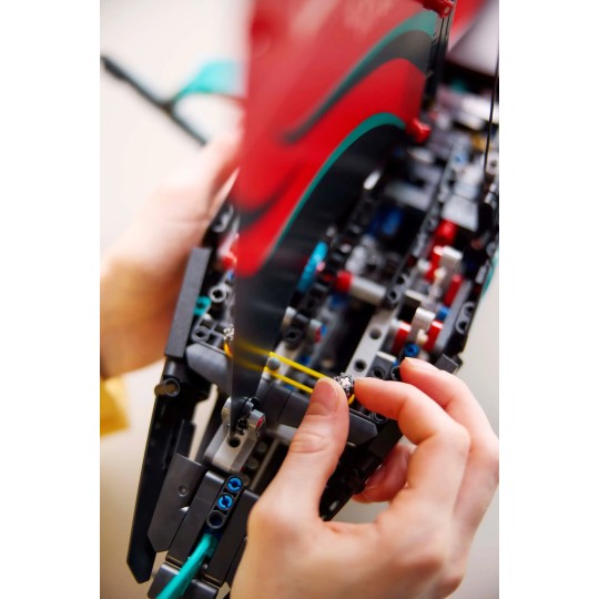 Lego Technic 42174 - Yacht Emirates Team New Zealand AC75