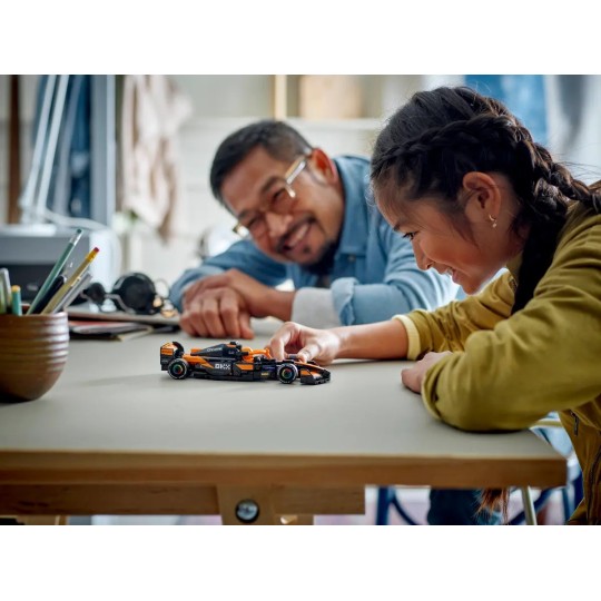 LEGO Speed Champions 77251 : Voiture F1 McLaren Team MCL38