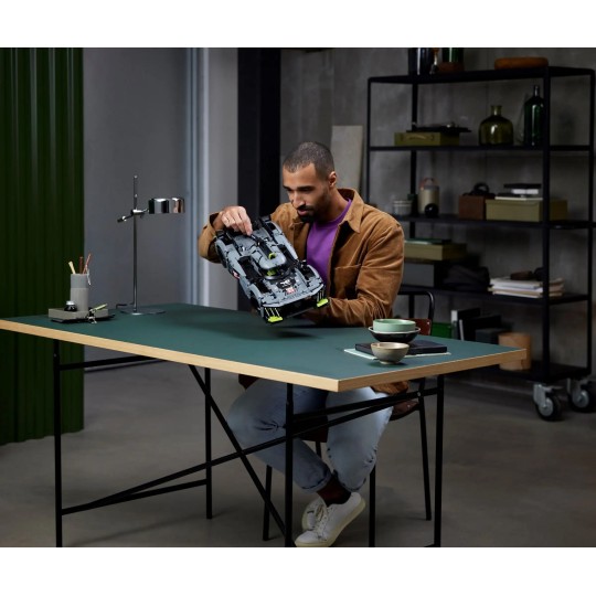 Lego Technic 42156 - Peugeot 9X8 24H Le Mans Hybrid Hypercar