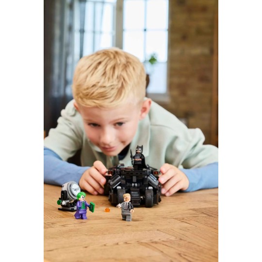 Lego Batman 76303 - La Batmobile Tumbler de Batman contre Double-Face et Le Joker