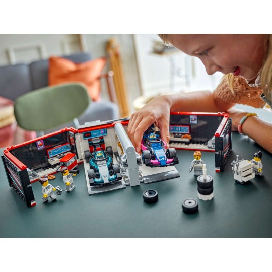 LEGO City 60444 : Garage de F1 et voitures Mercedes-AMG et Alpine