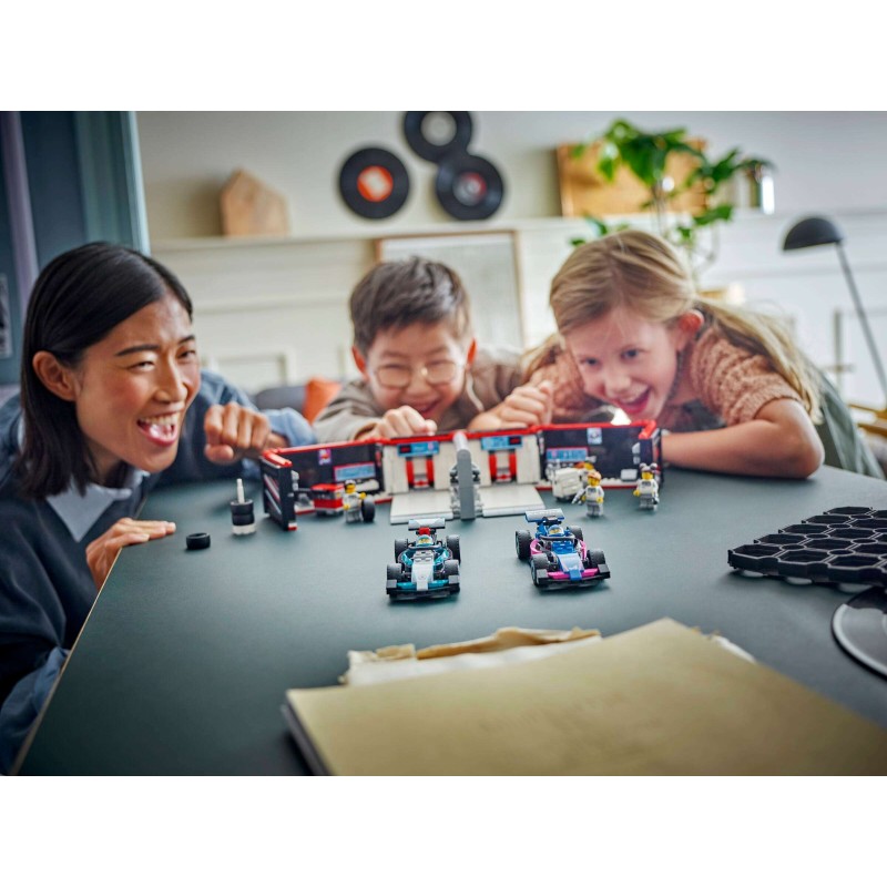 LEGO City 60444 : Garage de F1 et voitures Mercedes-AMG et Alpine