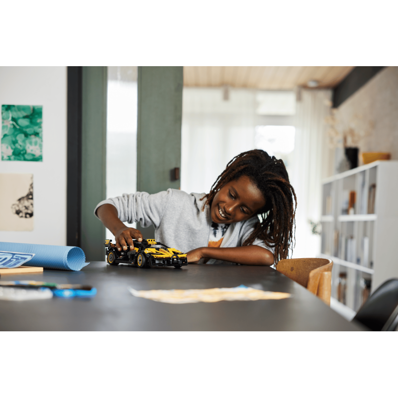 LEGO Technic 42151 : Le bolide Bugatti