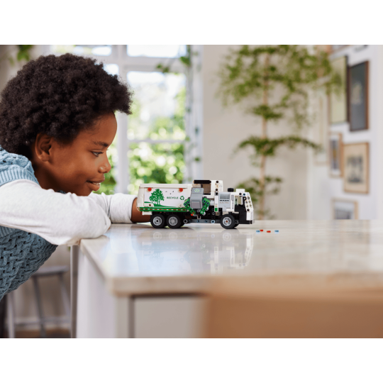 LEGO Technic 42167 : Mack LR Electric Camion poubelle