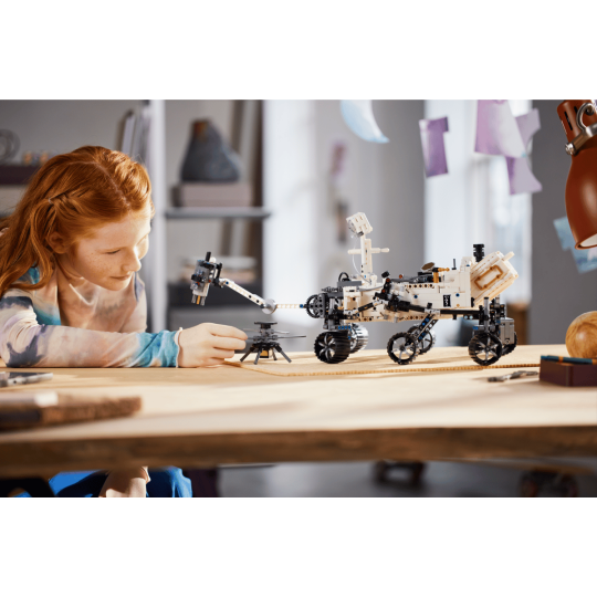 LEGO Technic 42158 : NASA Mars Rover Perseverance