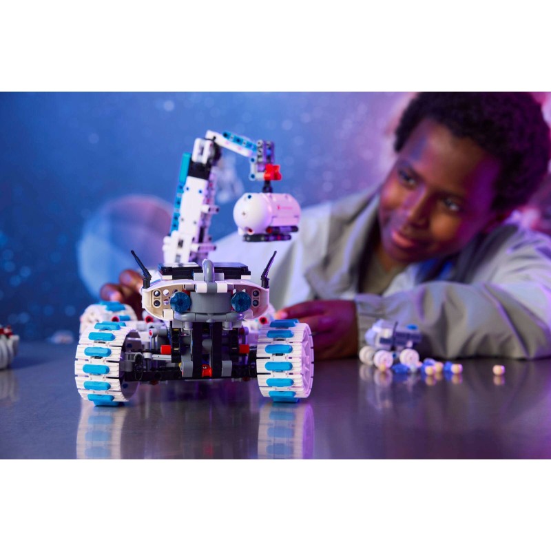 LEGO Technic 42211 : Véhicule lunaire Lunar Outpost