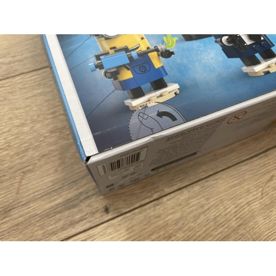LEGO Moi, Moche et Méchant  75582 - Gru et les Minions en briques