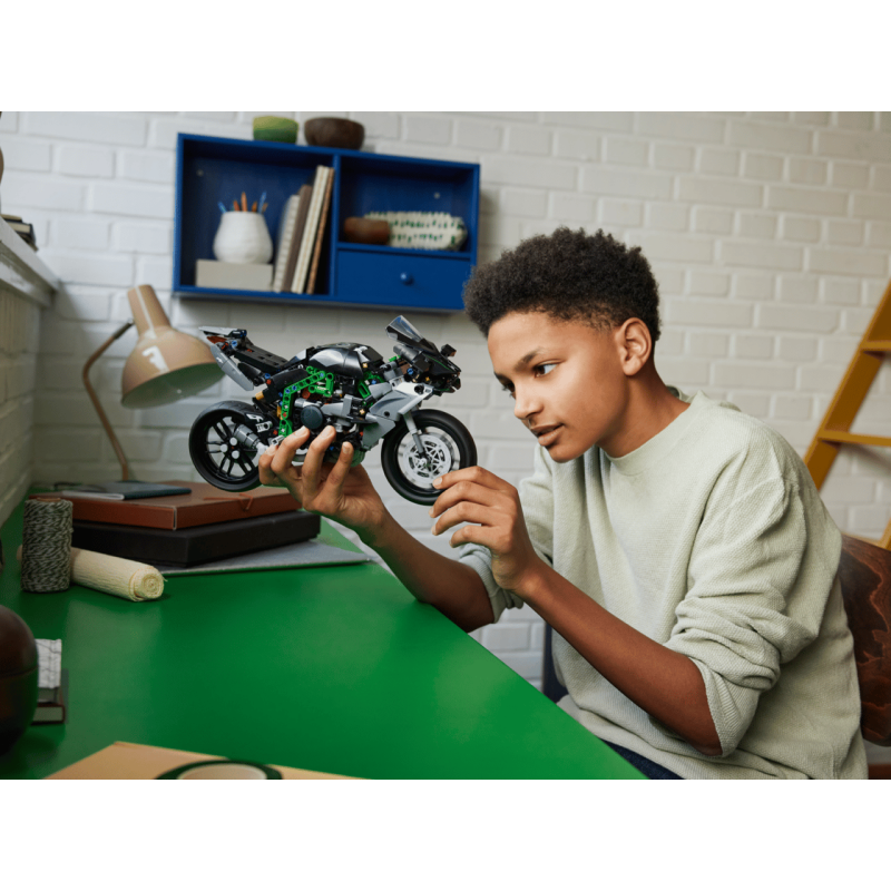 LEGO Technic 42170 : La moto Kawasaki Ninja H2R