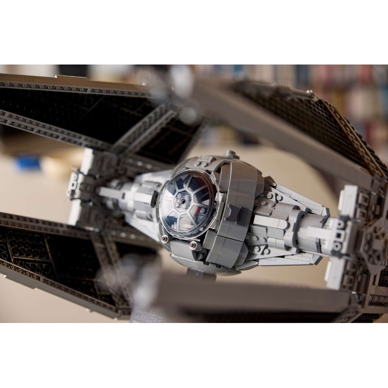 LEGO Star Wars 75382 : L’intercepteur TIE UCS. TIE Interceptor - Ultimate Collector Series
