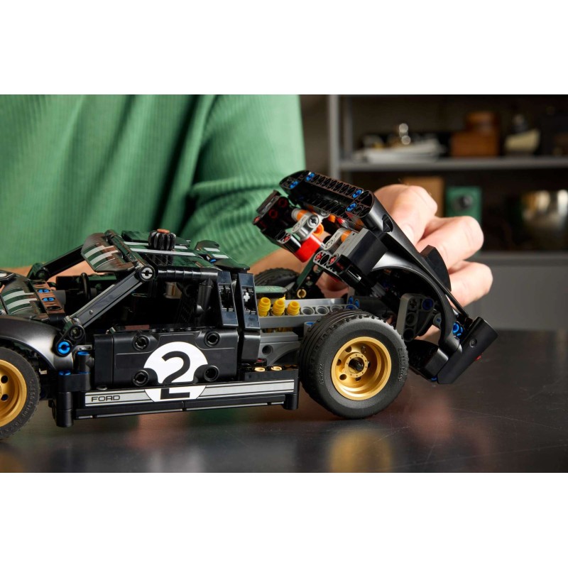 LEGO Technic 42223 : La voiture de course 1966 Ford GT40 MKII