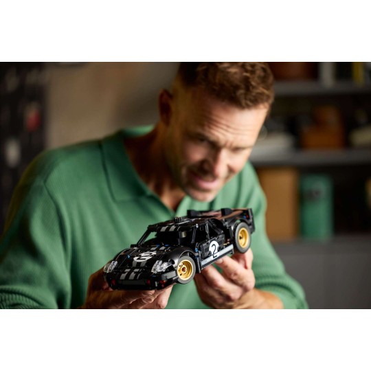 LEGO Technic 42223 : La voiture de course 1966 Ford GT40 MKII
