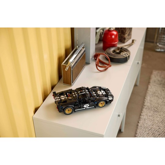 LEGO Technic 42223 : La voiture de course 1966 Ford GT40 MKII