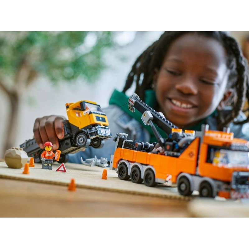 LEGO City 60467 : Le remorqueur avec grue pour poids lourd