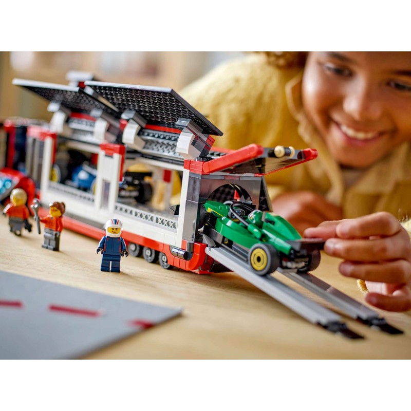 LEGO City 60445 : Camion de F1 avec voitures de F1 RB20 et AMR24