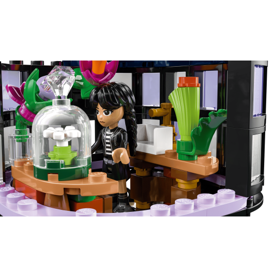 LEGO Mercredi 76784 : Le dahlia noir (Wednesday)