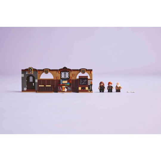 LEGO Harry Potter 76442 : Le château de Poudlard : le cours de sortilèges
