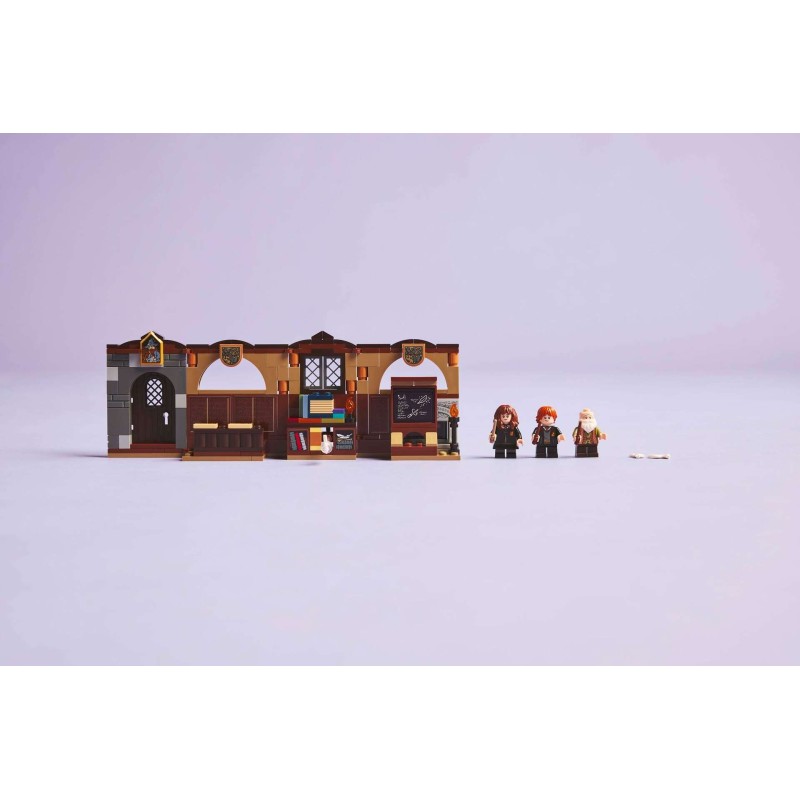 LEGO Harry Potter 76442 : Le château de Poudlard : le cours de sortilèges