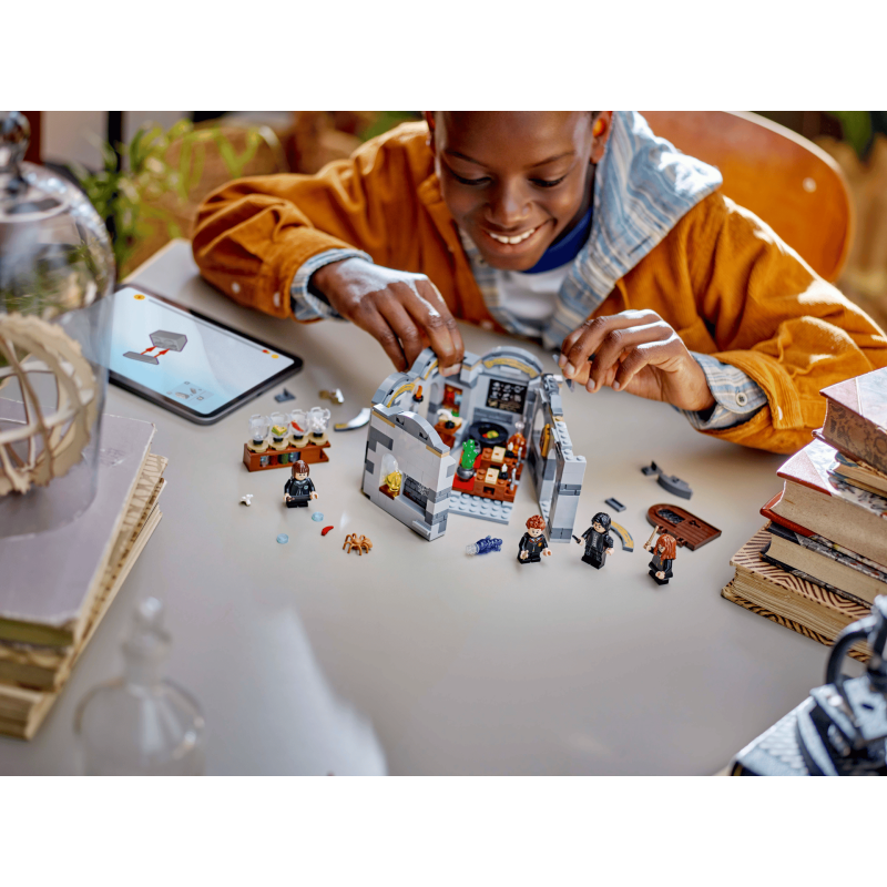 Lego Harry Potter 76431 - Le château de Poudlard : le cours de potions