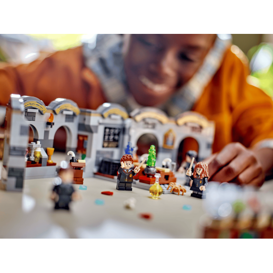 Lego Harry Potter 76431 - Le château de Poudlard : le cours de potions