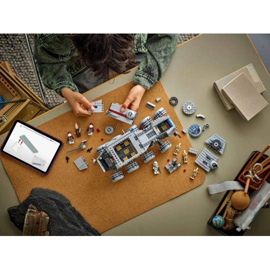 LEGO Star Wars 75413 : Le Juggernaut de la République